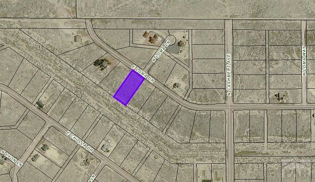 2nd image of 690 E Loma Dr
