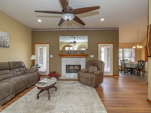 2nd image of 218 Deer Trace Ct