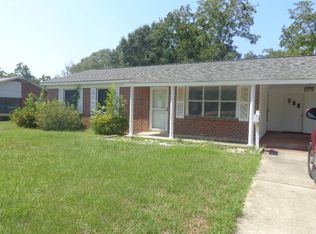 310 Azalea Ave, Hartford, AL 36344