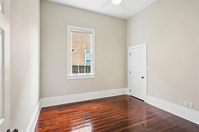 1423 Columbus St — Photo 14