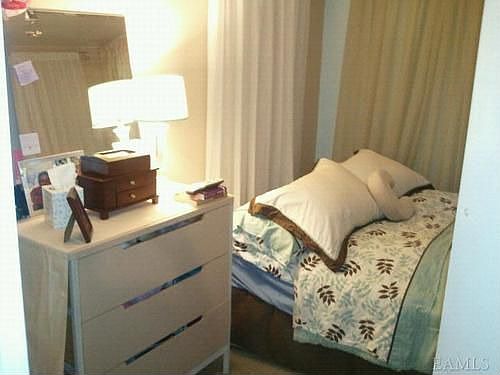 5th image of 26 Fieldstone Dr APT 1E