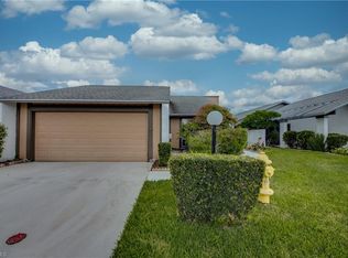 9757 Maplecrest Cir, Lehigh Acres, FL 33936