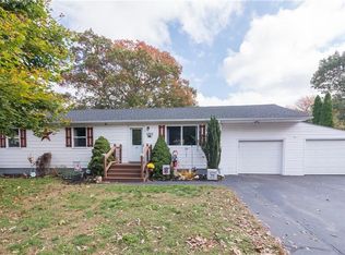 11 Wendy Dr, Coventry, RI 02816
