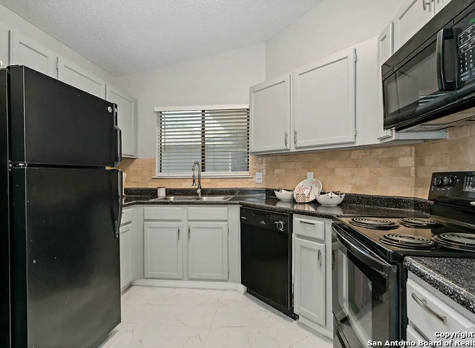 6739 Hickory Springs Dr — Photo 3
