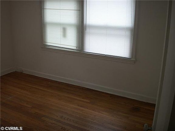 4th image of 7 E Laburnum Ave