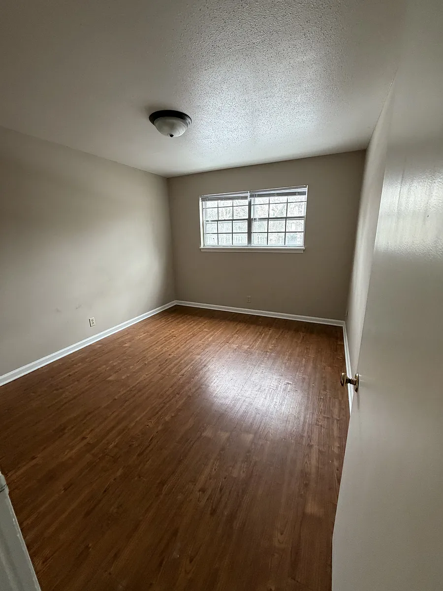 Building Photo - 222 N Haworth Ave #4