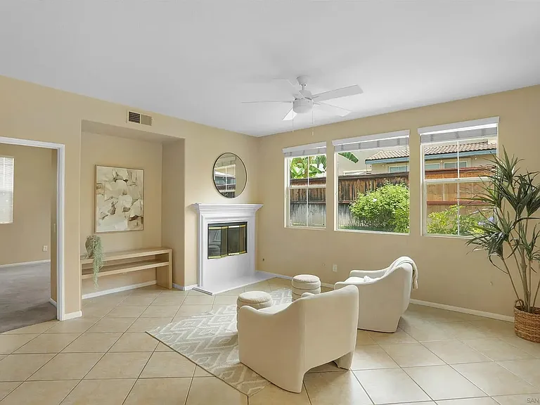 5180 Bluegrass Way — Photo 4