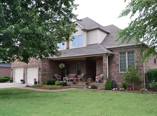 4055 Pine Lake Ct, Owensboro, KY 42303