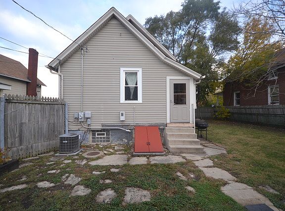 5th image of 2841 Burr Oak Ave