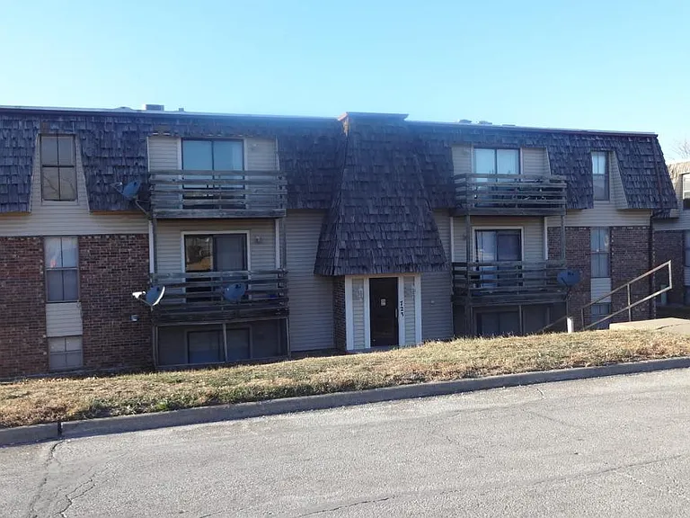 708 Dondee Dr #2 — Photo 14