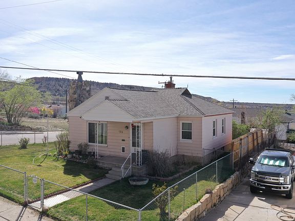 5th image of 156 D St