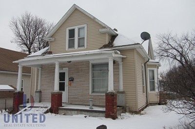 1st image of 1124 W 4th St