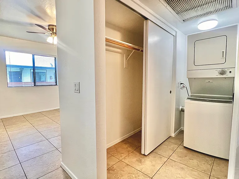 Apache Lofts — Photo 19