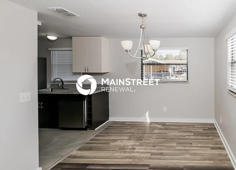 637 W Alamo Dr — Photo 5