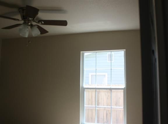 4th image of 4000 Kearby St