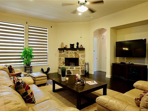 4th image of 1228 Palo Duro Dr