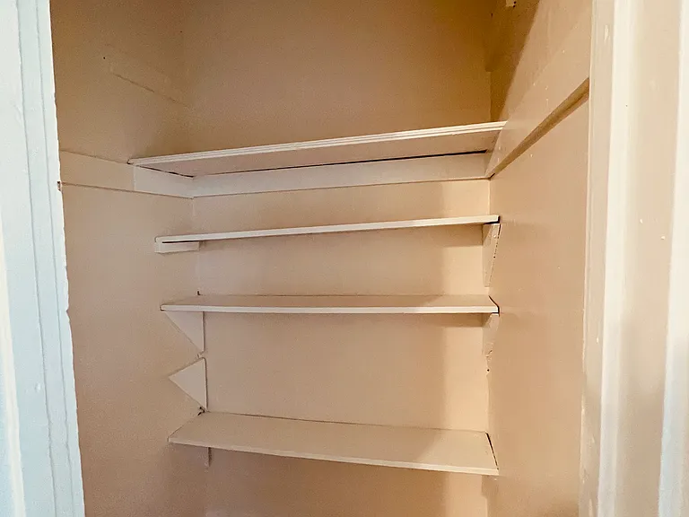 28 Broad St S #3 — Photo 4