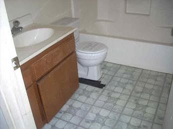4th image of 16019 Llano Ln