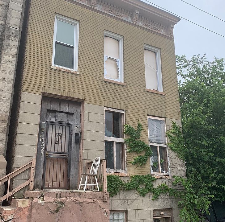 2nd image of 1521 W Hastings St