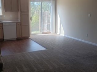 1266 NW Phelps Ct, Grain Valley, MO 64029