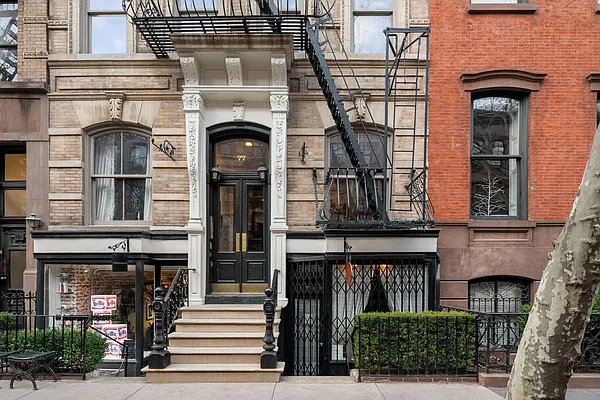 Sold by Compass | media 6
