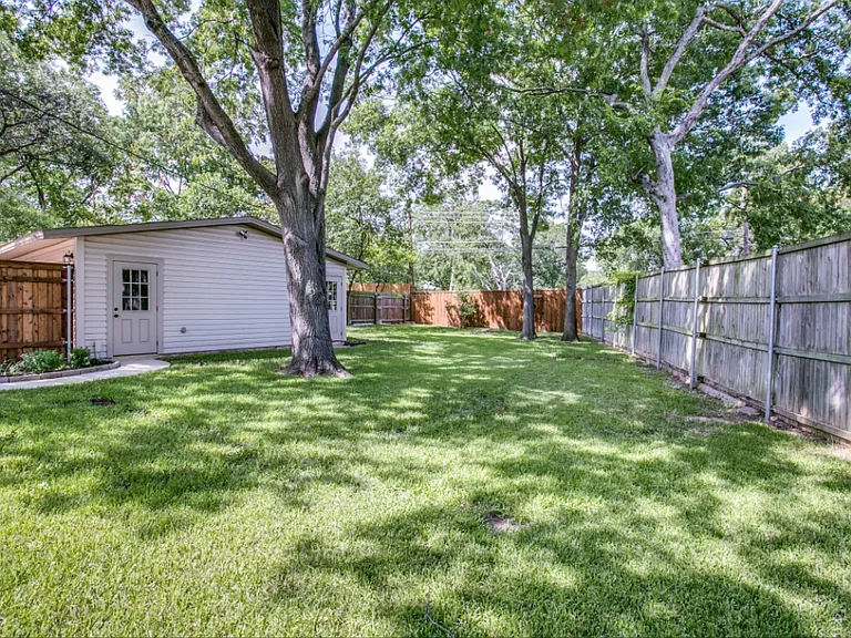 9721 Twin Creek Dr — Photo 22
