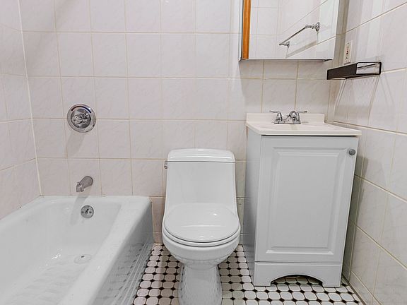 5th image of 1595 York Ave APT 2A