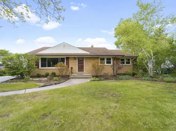 213 Vernon AVENUE, Thiensville, WI 53092