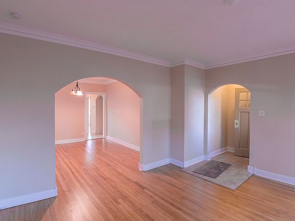 4th image of 2914 N 73rd Ct