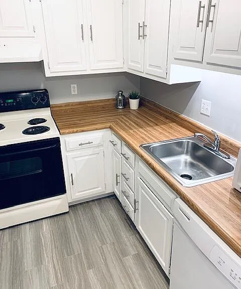1440 Slade Ave #303 — Photo 4