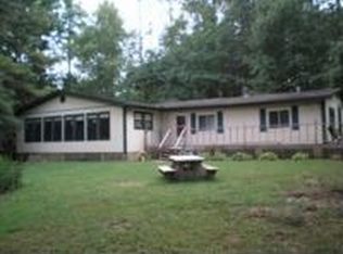 1052 Groves Dr NE, Dalton, GA 30721