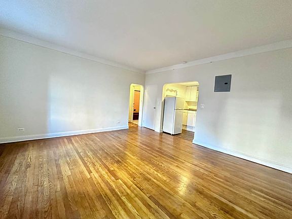 2nd image of 51 E 34th St #4T