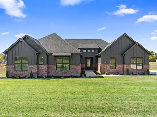 948 Noah St, Fayetteville, AR 72703