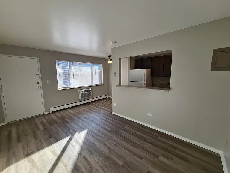 3340 S Pearl St #6 — Photo 3