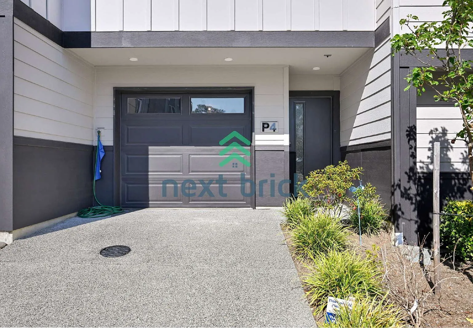Modern Corner Townhome | 2 Bed + Flex Room | 2.5 Bath | Mountain Views — Photo 2