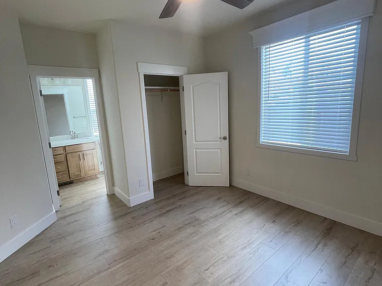 920 Capitola Ave #26 — Photo 15