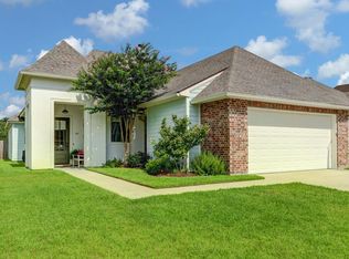 101 Gilmore Rd, Youngsville, LA 70592