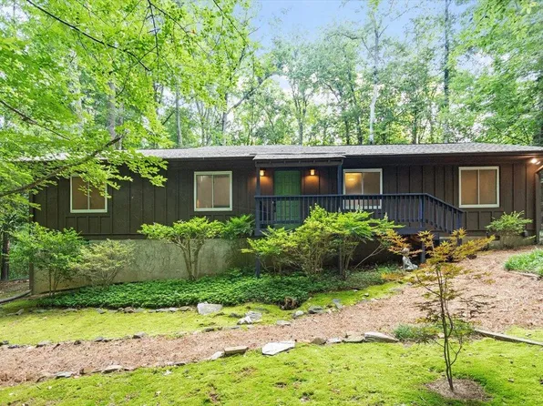 1403 Meadow Ln, Chapel Hill, NC 27516