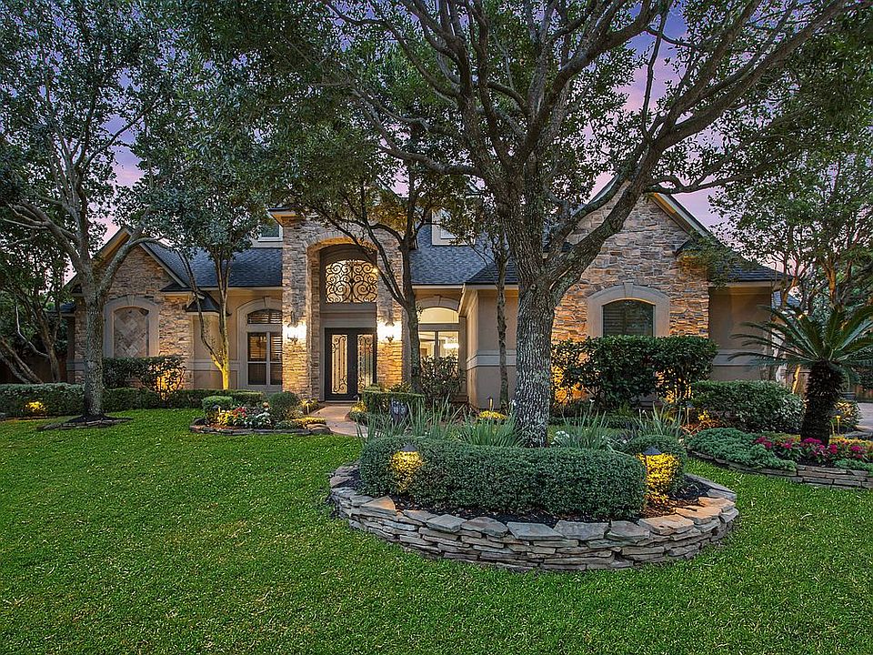 1st image of 13807 Medina Lake Ct