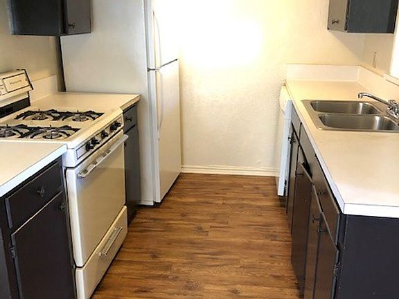 4th image of 2118 Stella St #2