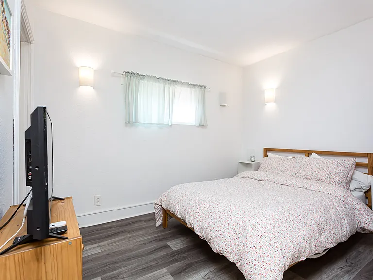 3820 Merivale Ave — Photo 33