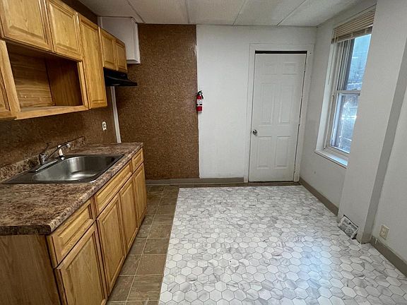 4th image of 1232 W Sergeant St