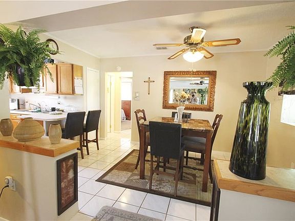 5th image of 1209 SE Sea Oat Ln