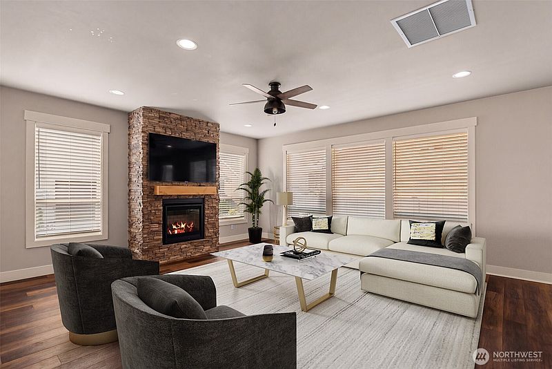3rd image of 211 Solomon Loop NW