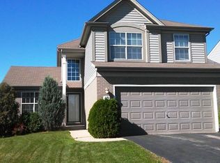 10 Augusta Dr, Streamwood, IL