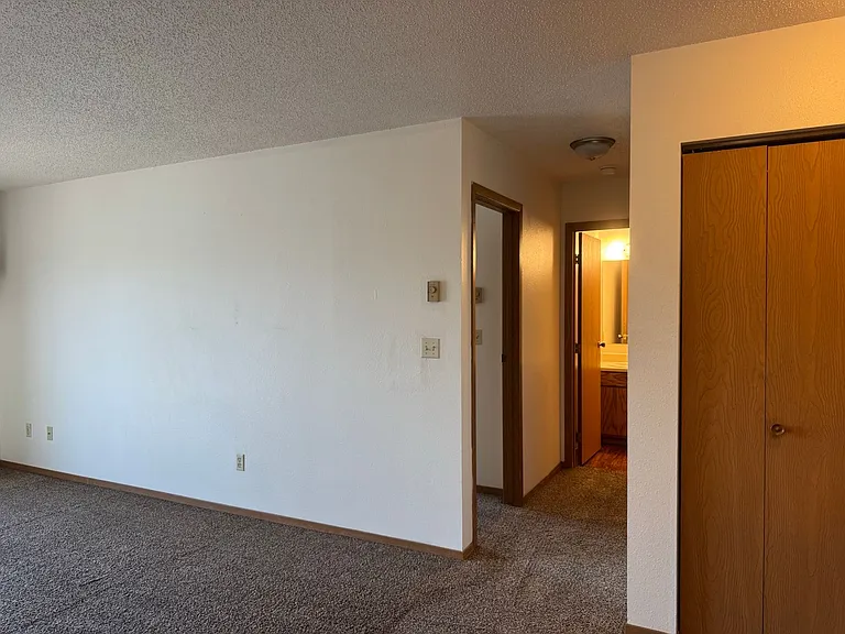 Gatewood Apartments — Photo 26