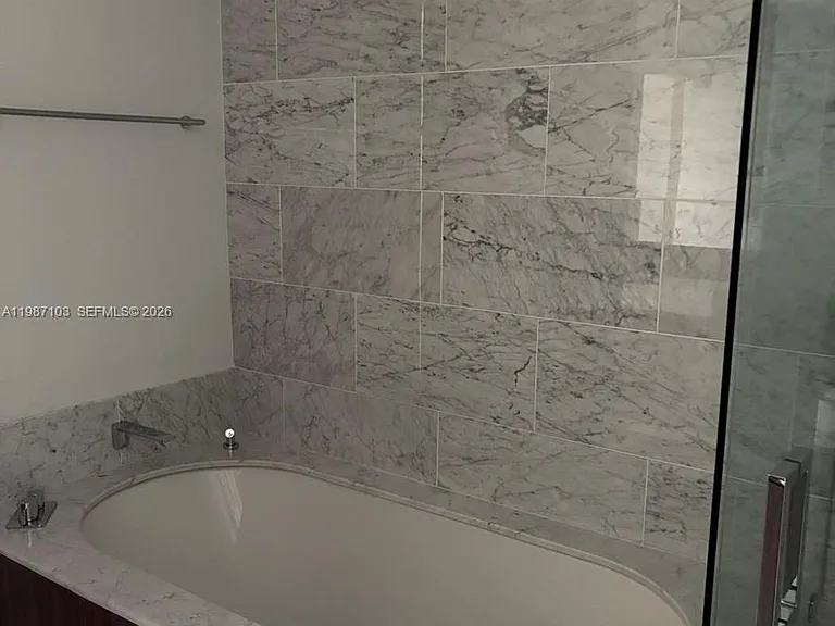 1000 Brickell Plz #2214 — Photo 38