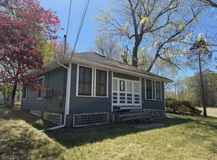 127 E Shore Culver Rd, Branchville, NJ 07826