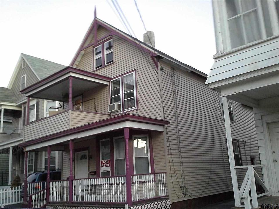 2nd image of 5 Eagle St