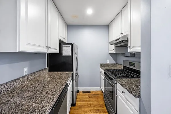330 1/2 E St #1 — Photo 10